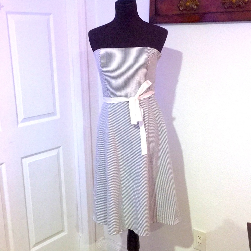 LOFT strapless seersucker dress
